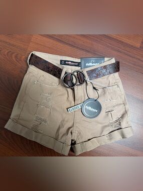 NWT Tan Distressed Jean Shorts with Belt